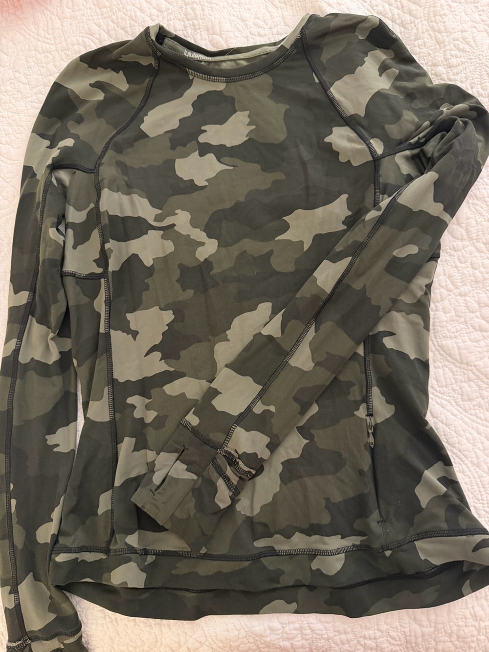 lululemon athletica Long Sleeve Camo Top in Olive Green and Dark Green